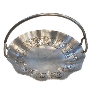 VINTAGE EMPC INTAGLIO DESIGN HAND FORGED ALUMINUM SERVING BASKET WITH HANDLE
